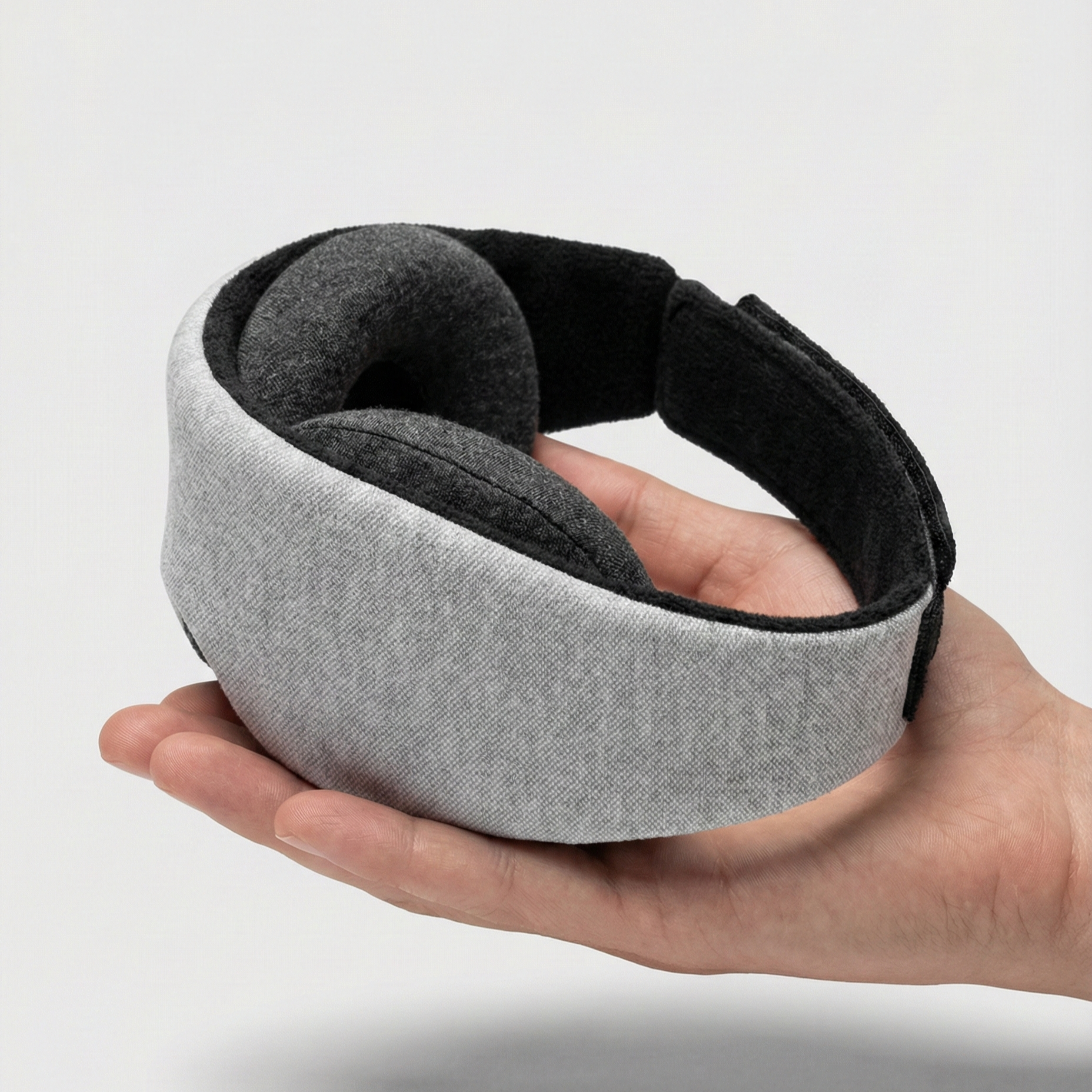 Eluvia Weighted Eye Mask